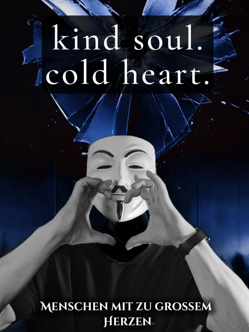 Kind Soul. Cold Heart. Manche waren nie kalt. Sie wurden es. Weil sie zu oft gegeben haben und nichts zurückkam. Sie wollten Liebe und bekamen Lügen. Also hörten sie auf zu fühlen. Nicht leer. Nur müde, echt zu sein in einer Welt voller Masken. Kind Soul. Cold Heart. Wer das fühlt – die Ketten gibt’s bei mir auf NoSoulLeft.de. #MentalHealth #selbstwert #liebe #herzschmerz #herzmensch 