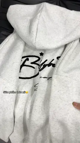 Shop đã restock full size và có thêm màu mới rùi áo dày lắm nha💁‍♀️ #xuhuong #aosieuday #hoodiezip #aokhoac 