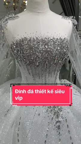 Váy cưới thiết kế…siêu bling..siêu lấp lánh #T#TYMIEbridalv#váycướixinhv#váycướihottrendv#váycướimặclễvàđibànv#váycướiđơngiảnv#váycướiđẹpv#váycướithiếtkếv#voan_lúp_vail_cài_đầu_cô_dâuc#chụpảnhcướip#pre_weddingv#váychụpcướip#pre_weddingt#thửváycướiv#váycướimayđov#váycướiluxurym#makeuppv#váycướibigsize#t#tiktokviraltrend