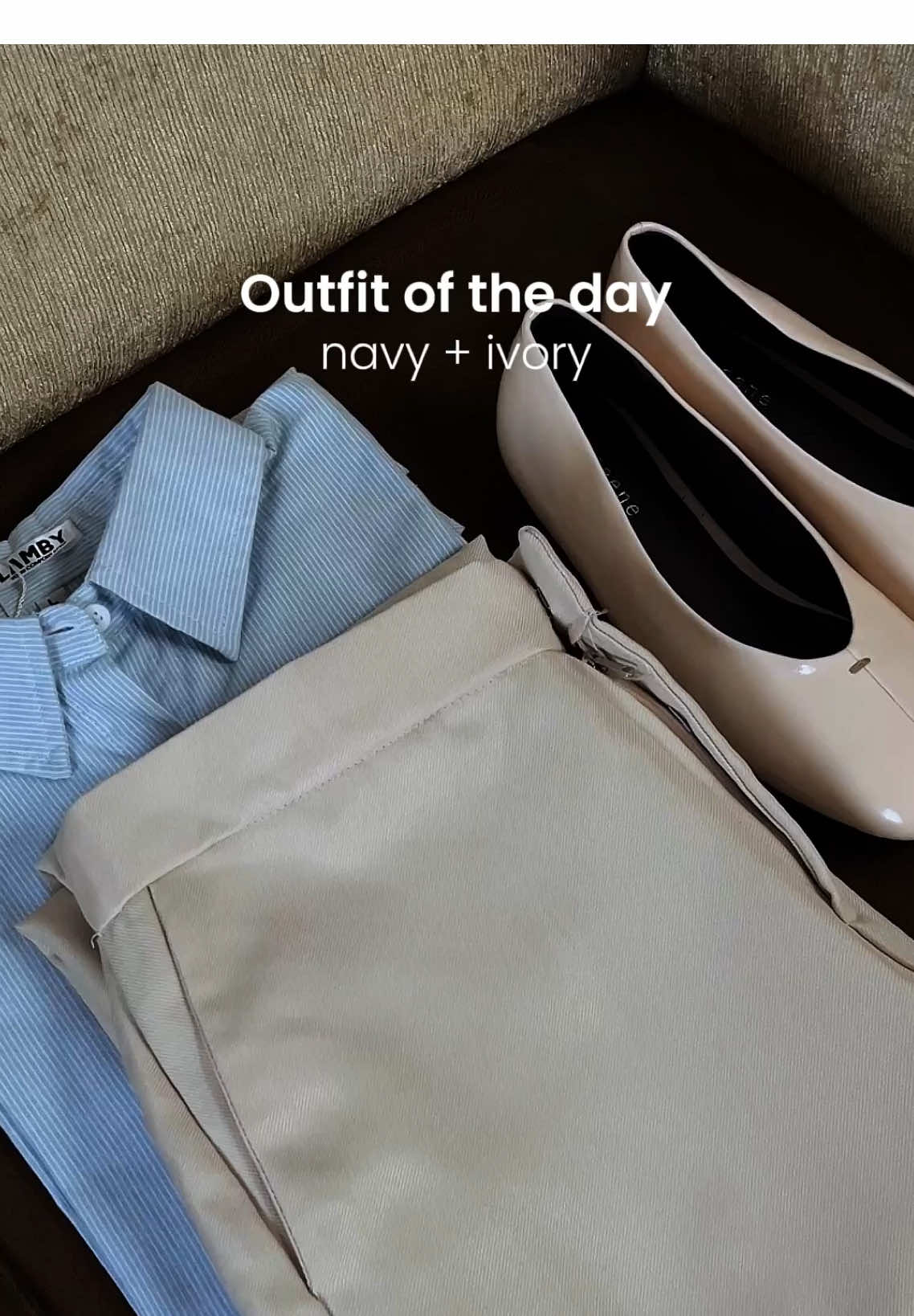 navy + ivory  = chic & calm. OOTD inspo for besby! 👔🫶🏻 #promoguncang1111 #1111tiktokshopping #kemejawanita #kemejaoversize #inspooutfit 