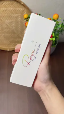 Nước hoa dùng thơm sang như mùi tự nhiên nhưng rất quyến rũ #nuochoa #nuochoachinhhang #nuochoanu #rorysi #thanhhoai22003 #xuhuong 