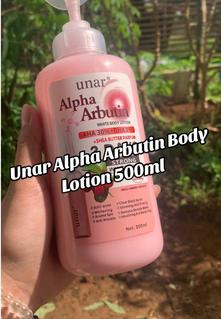 Get yours now‼️ #bodylotion #whiteningbodylotion #alphaarbutinbodylotion #fyp #liveselling 