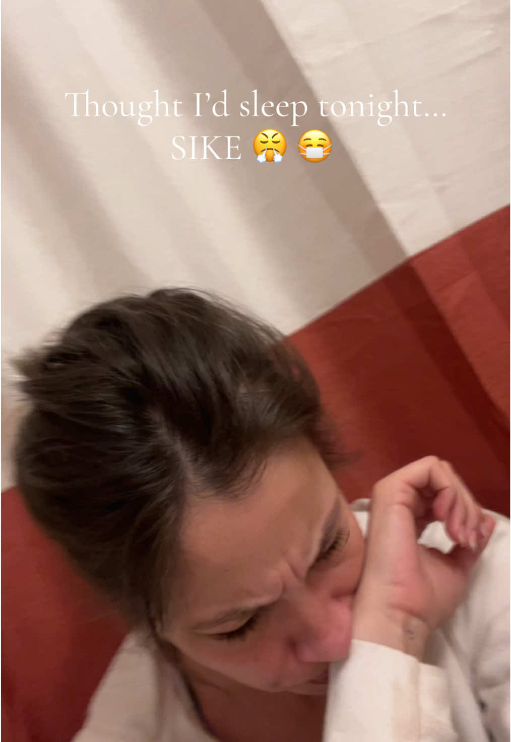 LET ME BE FREE FROM THIS SICKNESS😭😭😭😭😭😭😭😭  #bronchitis #sick #cough #nurse #dying