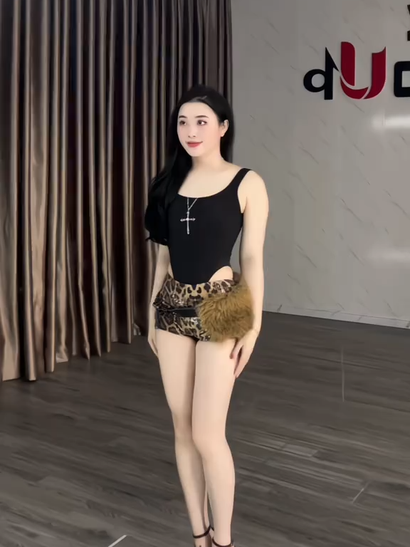 Mới tập nhảy ạ 😛