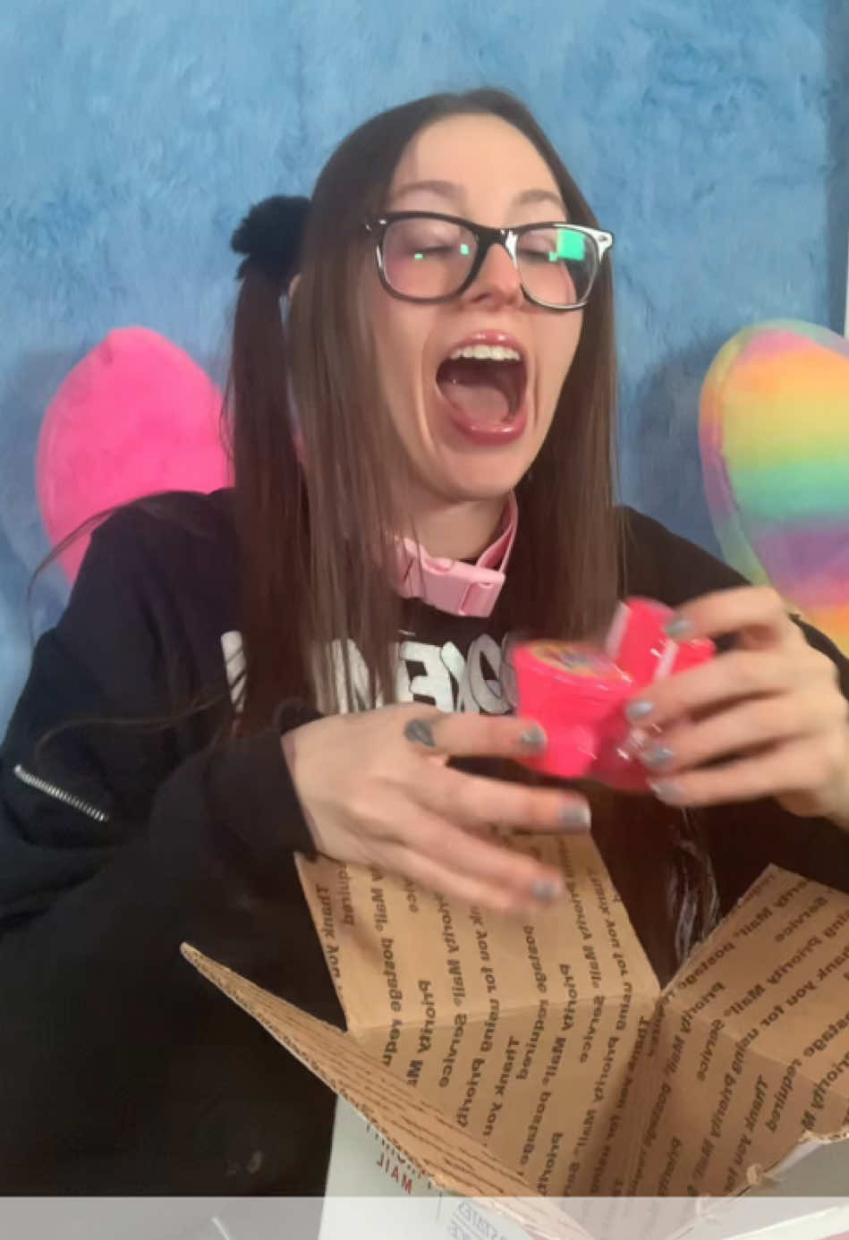 a fan living in Germany sent me a package of goodies and sweets to my p.o. box! thank you Lolo!!!! #lunackitsuen #fypシ #germancandy #internationalcandy #candy