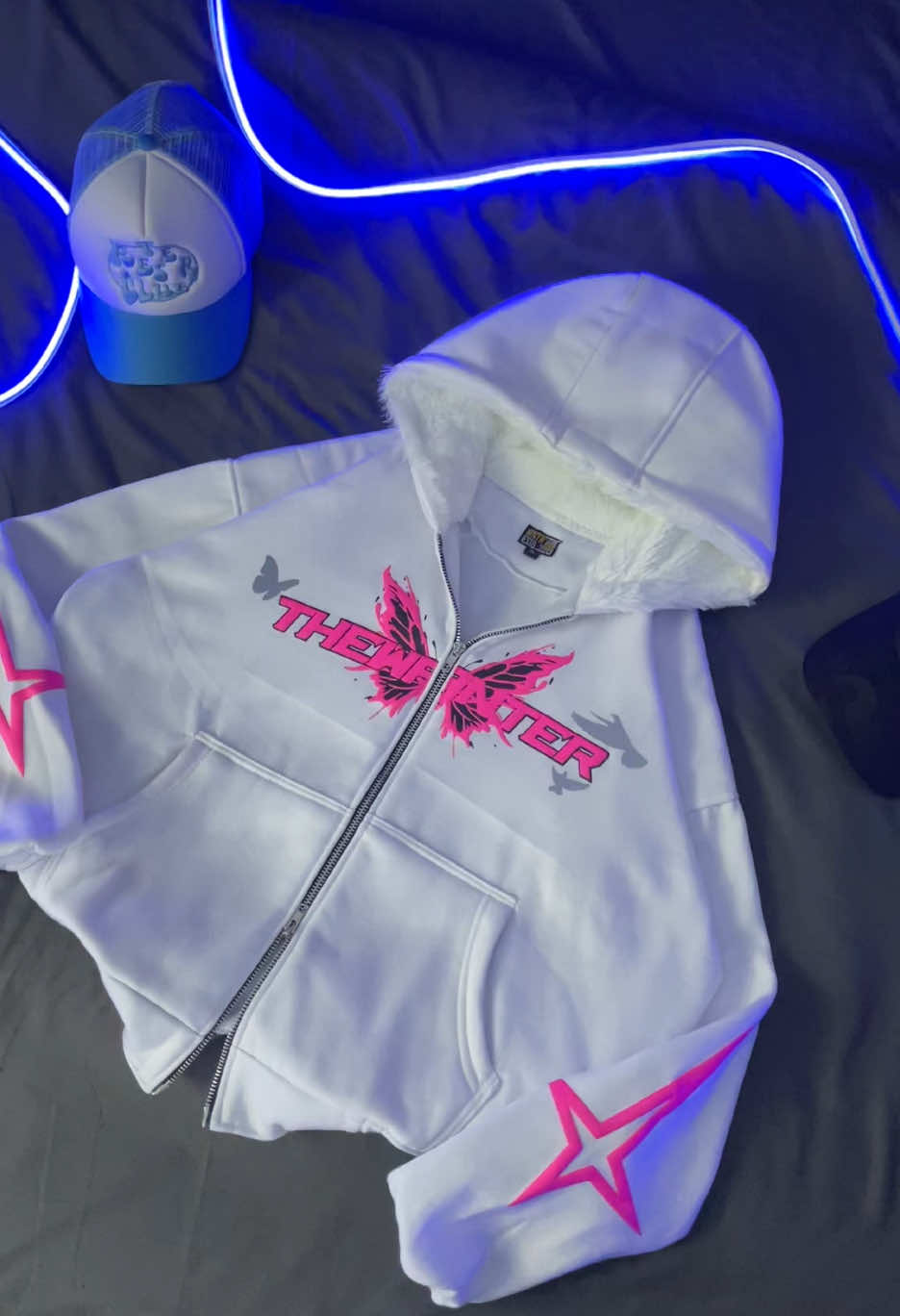 Mana yang belum kebagian nih🤤 #hoodie #hoodies #jaket 