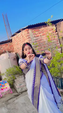 লোভ দিস নাকি🫵🤣Sari:@রেশমকাব্য-Reshomkabbo Jewellery:@প্রজাপ্রতির রং 