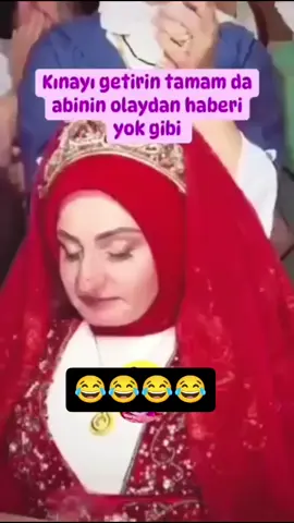kral olaydan haberiyok😃 #komedi  #eğlence  #gülmekgaranti  #gülmekiyigelir  #komikvideolar  kralın olaydan haberi yok 😃