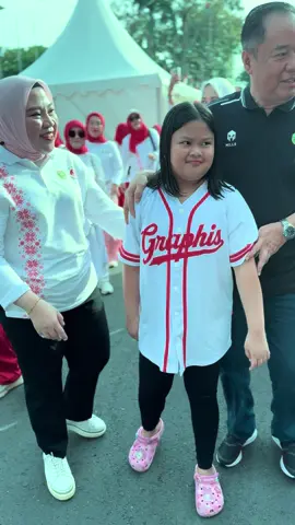 Meluangkan waktu bersama Si Bungsu  Berolahraga