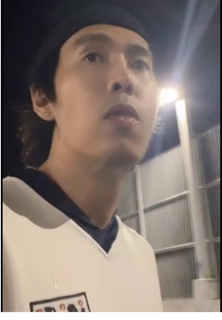 Night futsal dribbling and shooting practice. #futsal #football #footballtiktok #futsalplayer #footballskills 