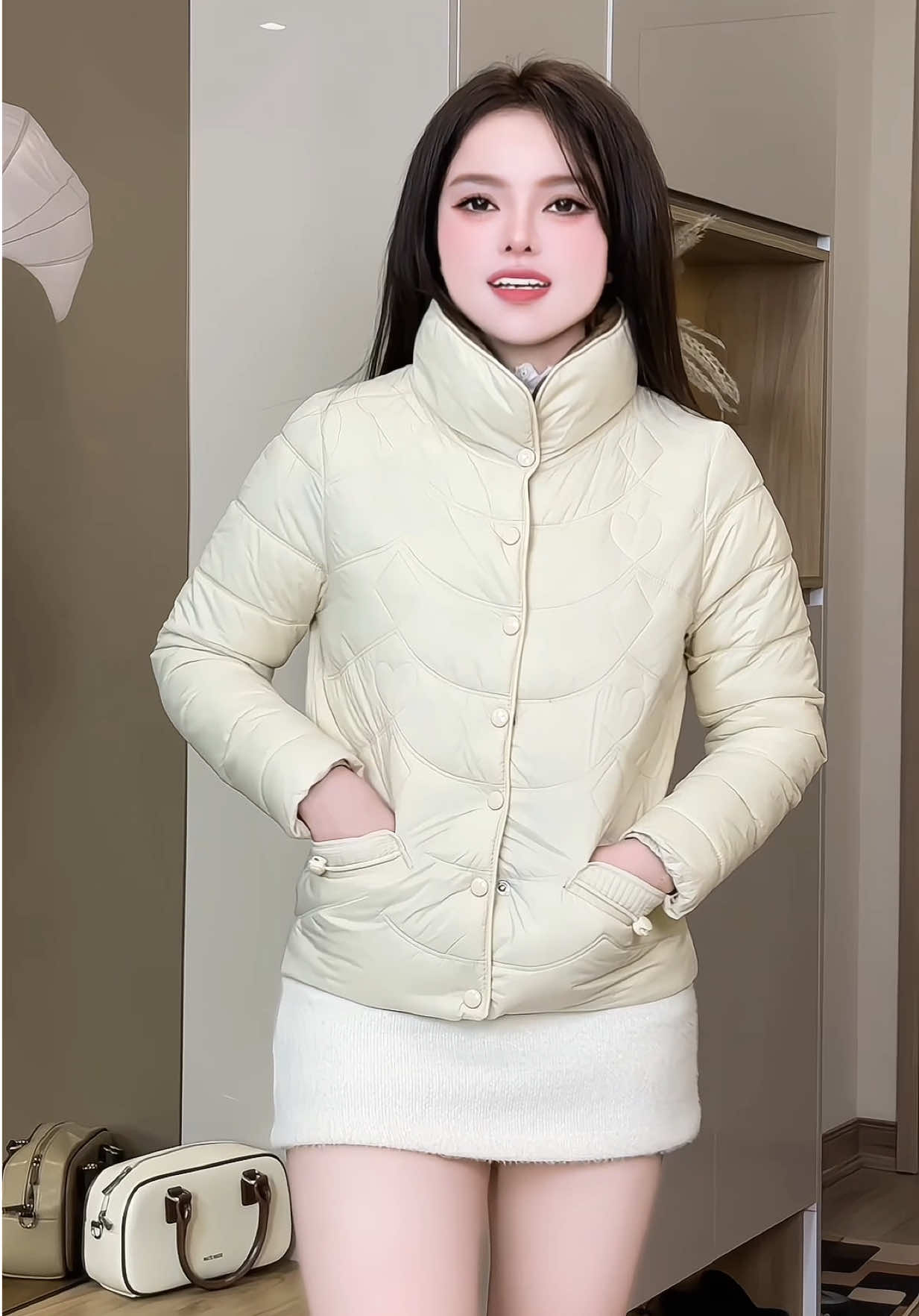 Áo phao siu nhẹ lông vũ siu ấm vừa xinh vừa sang diện thu đông xinh quá chừnggg #gucuahue #aokhoac  #aokhoacphao #aophaolongvu #aophaonu