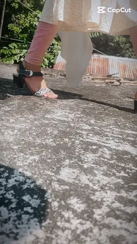 সময় আমাদের জীবনের  কোনো  কিছু নষ্ট করে না 🙂🌼- শুধু  শিখিয়ে দিয়ে যায় বাস্তবতা  কি …!🙂#ফরইউ 