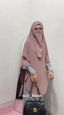 Ikutin live aku skr yuks.  Spesial 11.11 🌷🛍️ @yoora_sarah @siska fellicia  #uciekhan #yoorasarah #safiyyahdress #delunadress #1111tiktokshopping 