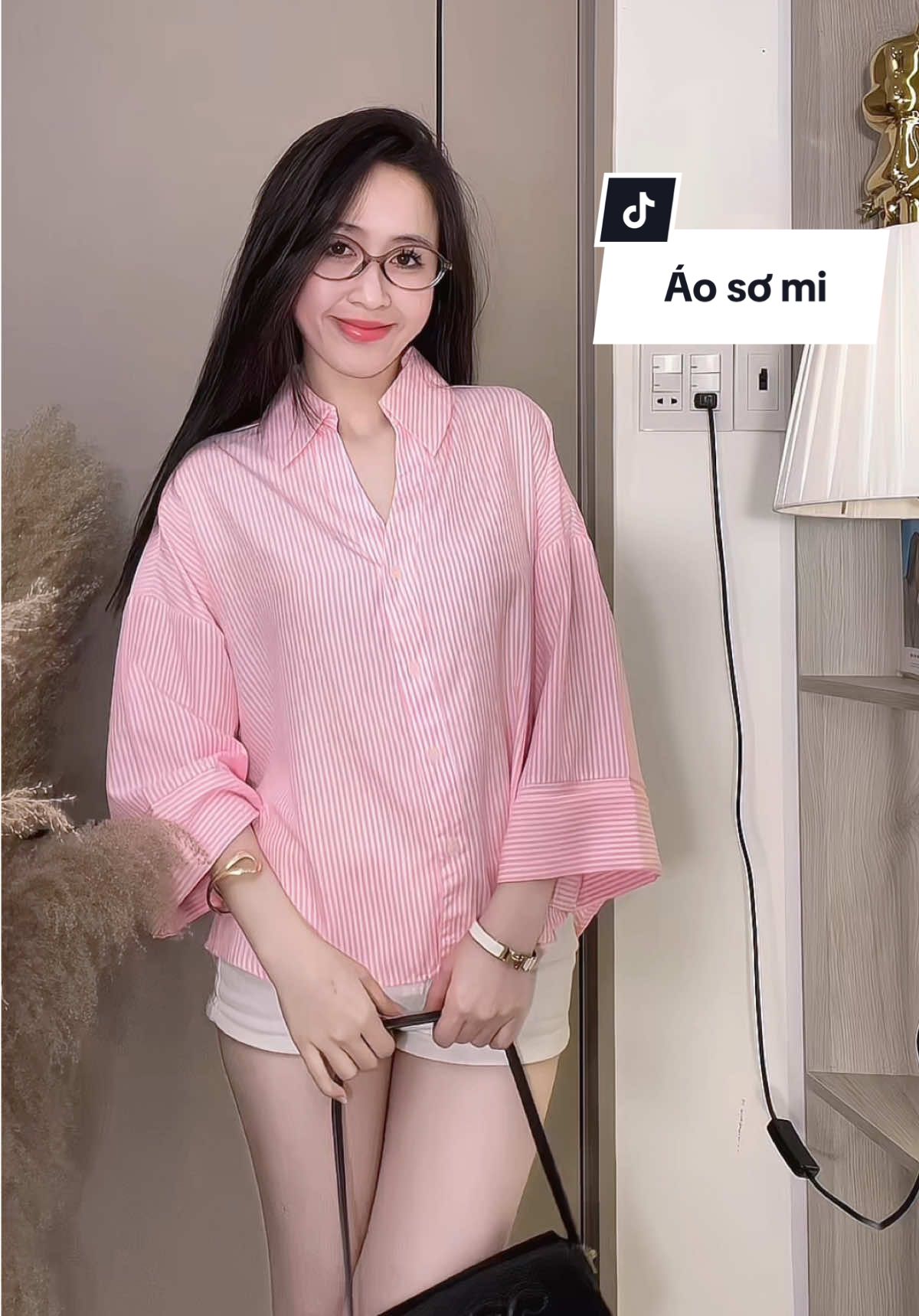 Màu hồng xinhh nhoo 🤍#xuhuong #review #aosomi #aáoomifromrong #aosomivatbau 