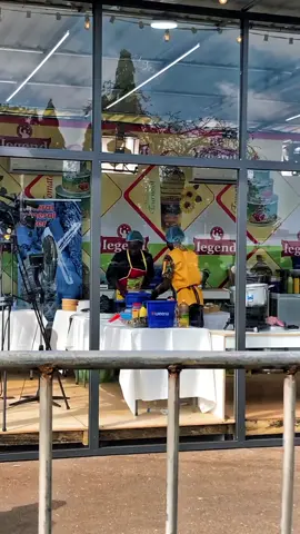 Allons tous soutenir @Miss Celia 🇹🇬 @clarisse (gloss💄) @angella débi's#guinessworldrecords #presentatrice #tiktoktogo🇹🇬 #abonnezvoussvp #maxdepartage💪♥️ 