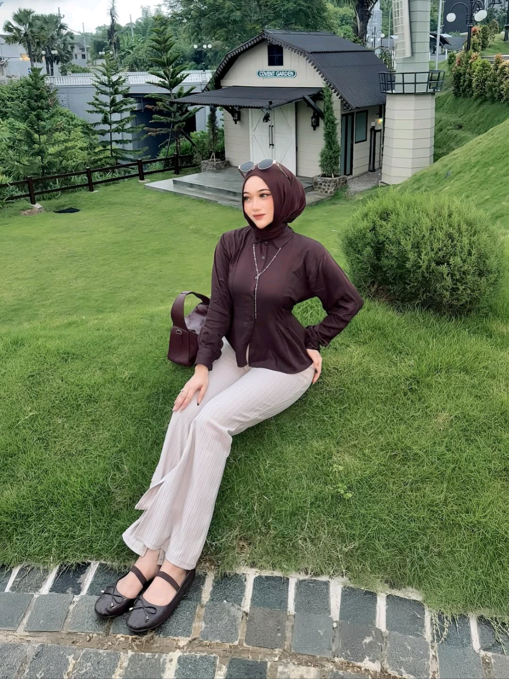 #flarepants #kemejawanita #kemejaslimfit #fittedshirt #ootdhijab 