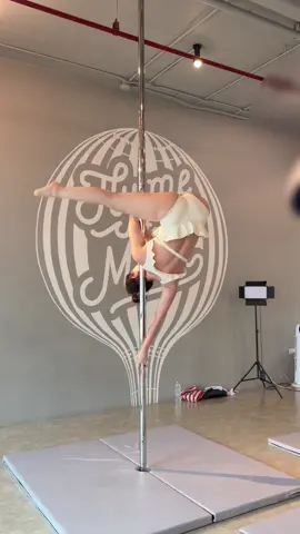 #spinningpole หวานๆเข้ากับเพลง 😜