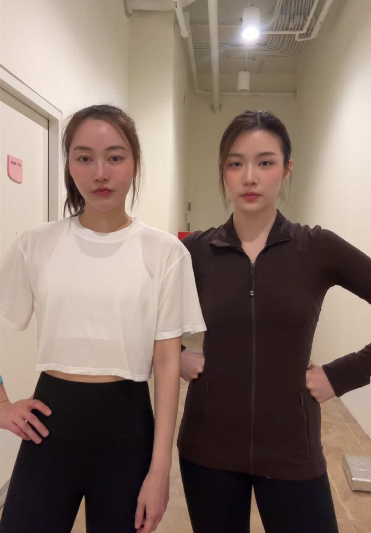 @พลอยจอมโก๊ะที่ชอบวิ่ง 