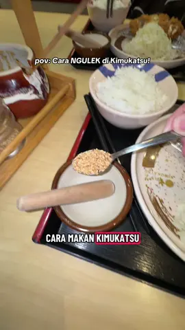 Cara makan di Kimukatsu hehe! Share ke temen/pacar/keluarga/ story kalian! BANYAK PROMONYAA!! dari yang 5ribuan sampe ratusan ribu ada!  - Promo ini bisa kalian pake di SEMUA CABANG ya.. mau di Surabaya, Jakarta, beda mall dll semua bisa dalam 1 tag lokasiku 🫶🏻 - Suka cari promo tongkrongan, nongkrong, meet up, promo mall, promo hotel, staycation, destinasi wisata, promo tiktok, voucher tiktok, promo surabaya ada di @jepespill! 😗  - #santapanlegend #jepespill #PromoSeruWeekend #vouchertiktok #tiktokgo 