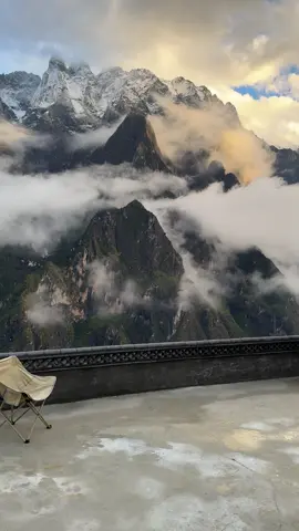 Tiger leaping gorge Yunnan 📍#tigerleapinggorge #travel #china #traveltiktok #fyp 