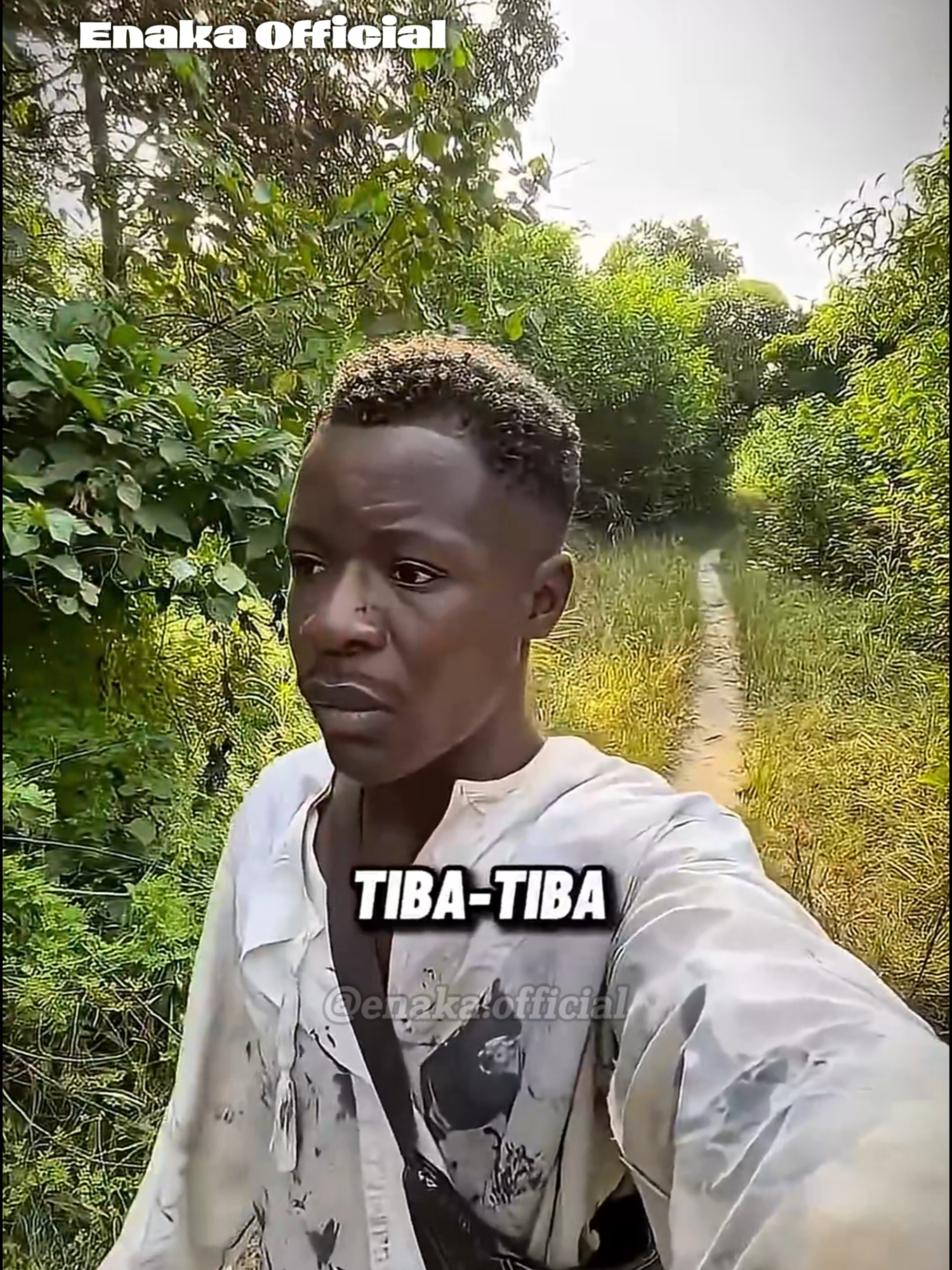 Cowok ini cuma mau ngeVlog tapi malah di kejar suku tung tung'!!!