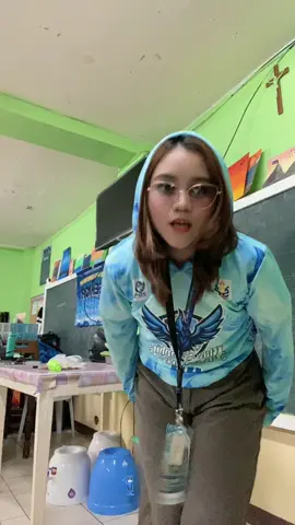 @andrea ᥫ᭡ sayaw ni o away?