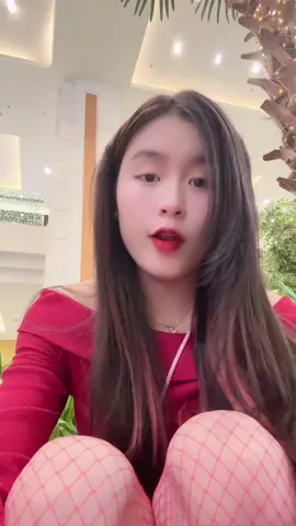 Đang đi bụi thì vô tình gặp fan bê tông ngoài đời #lymattroi #tuimu #xuhuong @Ánh Đáng Yêu 🌻 