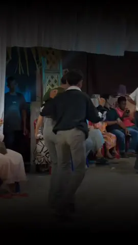 vũ điệu rất nhịp nhàng... #trendnhay #giaitritiktok #LearnOnTikTok #xuhuongtiktok #xh 