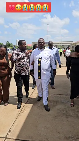 oh God.....💔😭🥹🥹🥹😭😭🥹💔💔💔💔