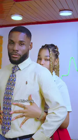 No place for the singles @Ange Blondelle✨ @STEVE 🎬 @SM Clique 