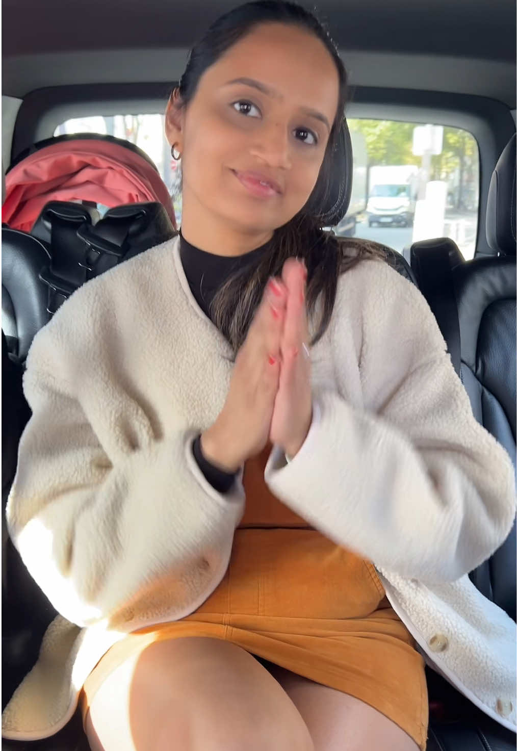 Don’t TikTok and drive 🚗 #azul #fallfashion #indian #baddie #indianinparis 