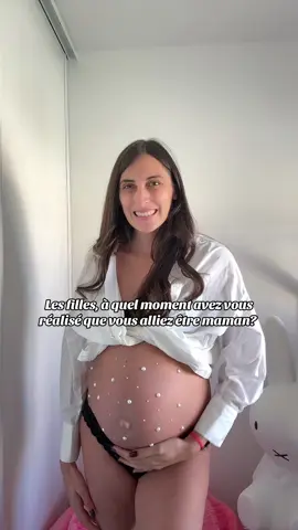 Car perso moi pour l’instant à 33 sa je réalise toujours pas 🥹 elle est là je le sais, mais j’arrive pas à me dire que dans moins de 2 mois ma vie va changer et qu’elle nous comblera de bonheur pour toute notre vie 🥹💕 #momtobe #maman2025 #grossesse2025 #bebe2025 #enceinte2025 