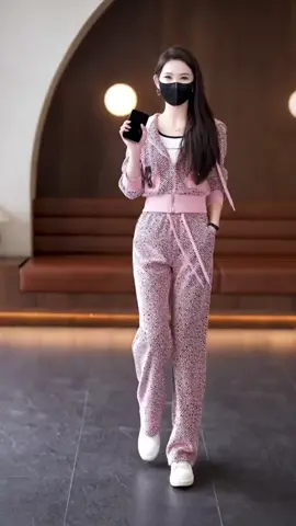 Kín đáo ,lịch sự , sang nè #thoitrangnu #thơitrangcaocap #thoitrangtiktok #thoitrangnuhottrend2025 #damme 