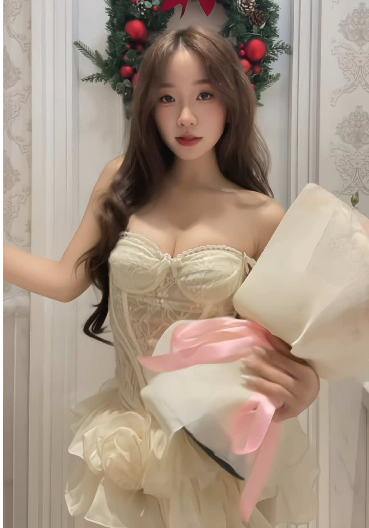 Con gái ai mà không thích hoa 🤭💛💐#viral #flowers #xuanyenxuanphuong #girls #xh 