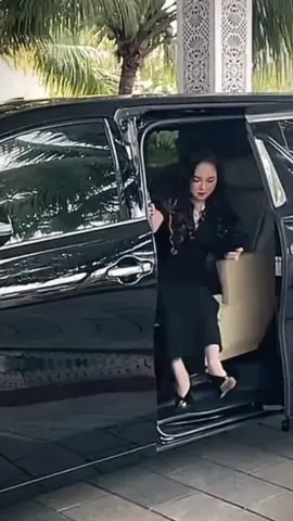 không có tuổi với chị đâu nhá #nguyenphuonghang #christina #nph #xuhuong #xuhuongtiktok 