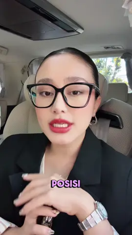 Bener bener makeup satset banget pake TWO WAY CAKE TIMEPHORIA buat aku yg kejar waktu buat ke kantor 🫵🏻 