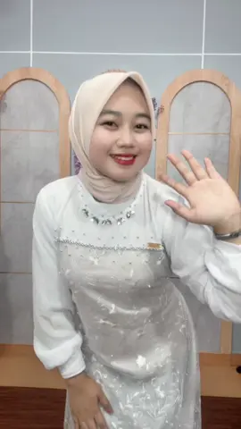 Dress putih nya bunda #promomakan1111 #flashsale #meeraindonesia 