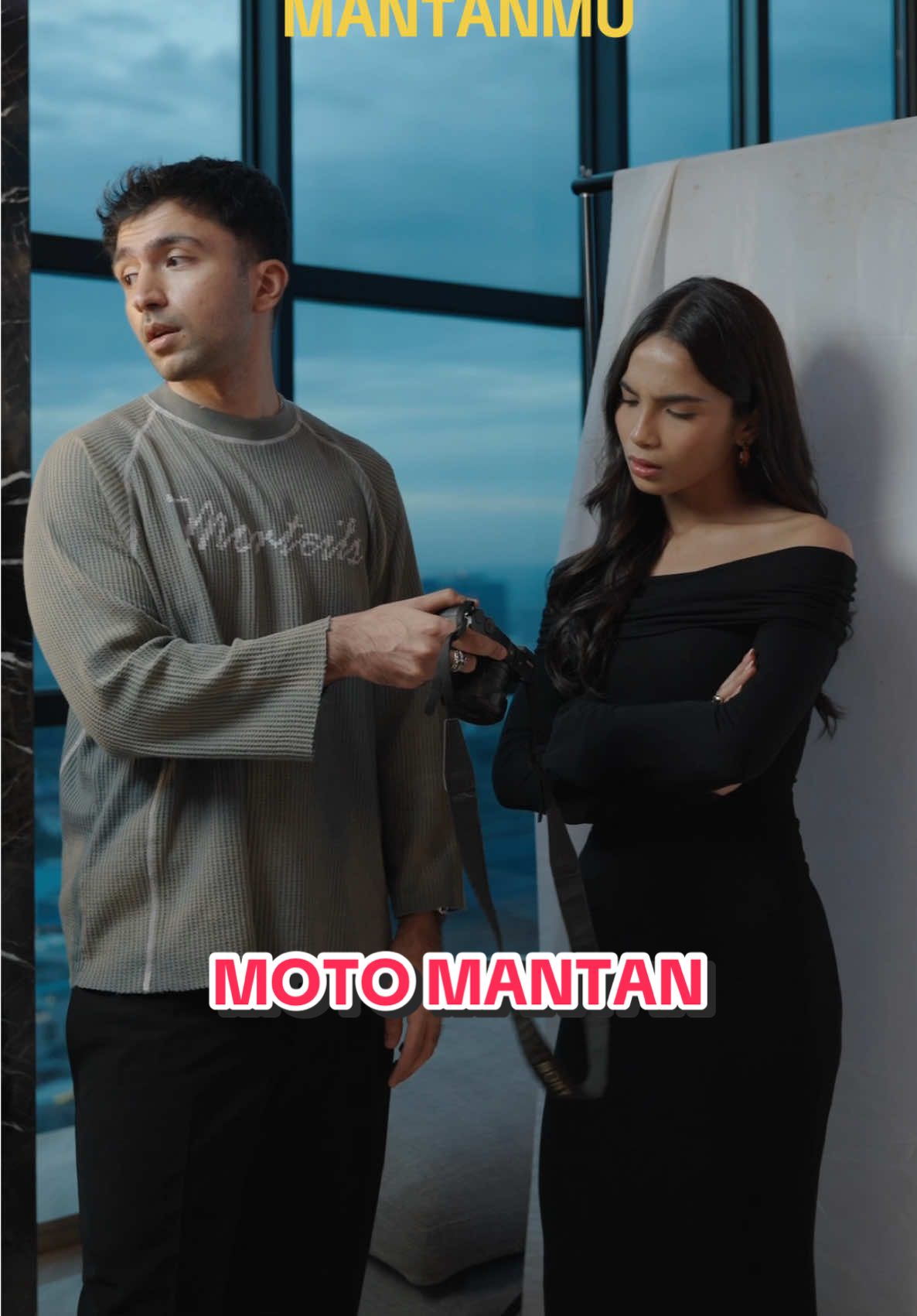 ketika moto mantan, hasil nya jepretannya keluar uneg2 kehidupan. #fyp #cinematic  @𝓪𝓷𝓰𝓲𝓮 