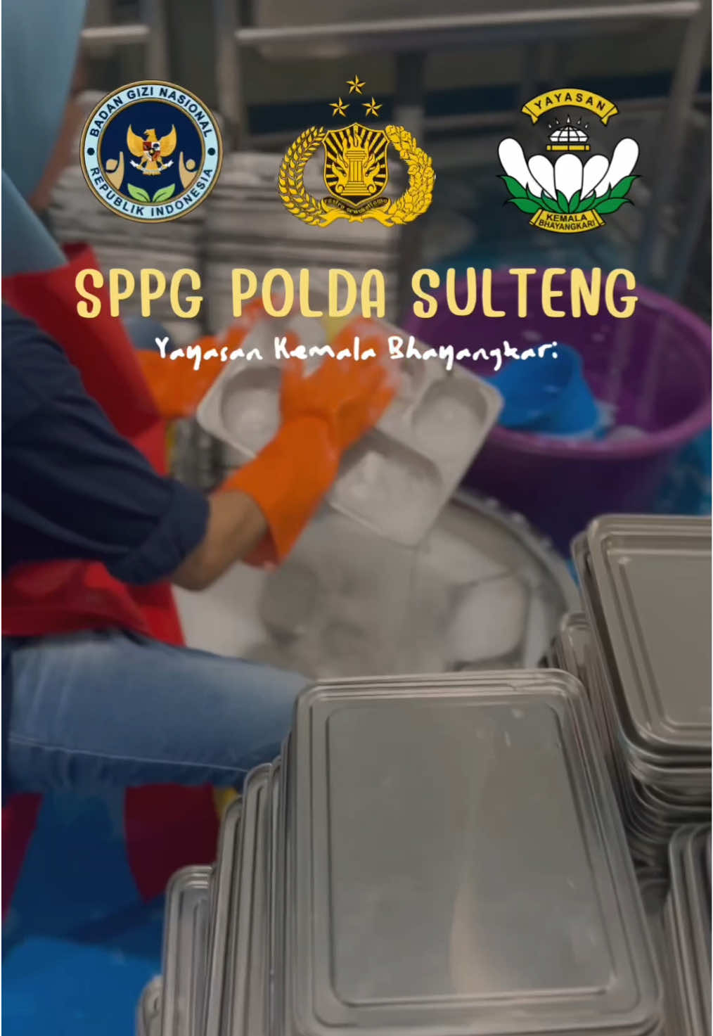 Tormonitor ketua, anggota cuci pmpreng siap menghadapi 3386 ompreng ketua  #sppgpoldasulteng #sppgkemalabhayangkari #sppgkotapalu #sppgsulteng #sppg 