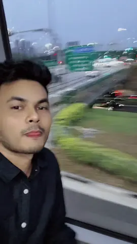 alone on tha bus that's trying make video 😀.. 🖤..  #singapore 