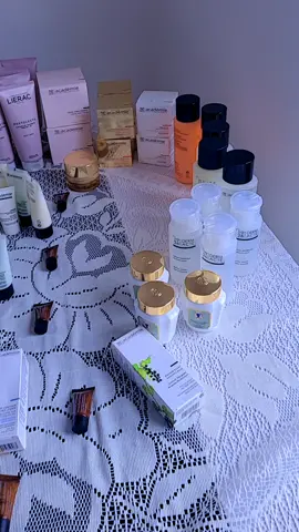 #buy #selling #cosmetics #beaute #busnesswoman 
