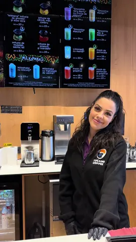 Vremea rece cere o pauză caldă 🫖💫  Vino să te răsfeți cu infuzia noastră de zmeură și trandafir — un strop de aromă, un val de relaxare, o clipă de fericire. 💕 #TucanoCoffee #InfusionMood #fyp #Sogood 