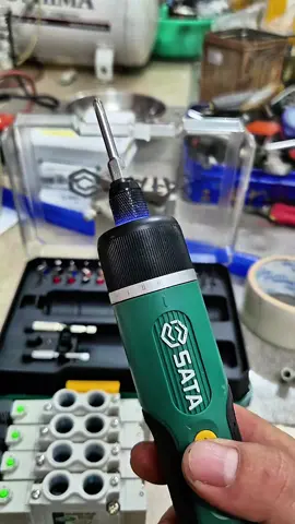 không mua em.nó thì mua gì nữa a/e ak. tuavit điện SATA #tuavitdien #tuavit #dungcucamtay #DIY #suachua 