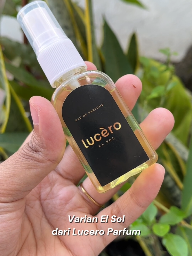 Mulai harimu dengan Lucero El Sol, parfum citrusy yang cerah dan fresh. Cocok buat lo yang aktif dan penuh energi positif. Bikin pagi jadi lebih semangat!#parfum #parfummurah #luceroparum #parfumviral #fyppppppppppppppppppppppp 