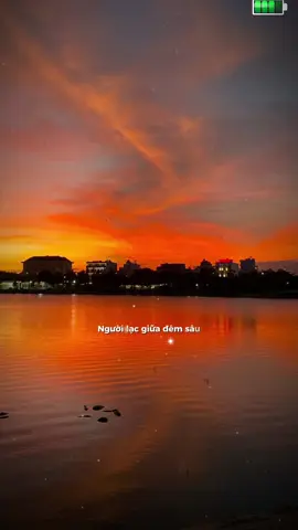 #người lạc giữa đêm sâu nghe sương rơi cuối phố#tìm lại đâu hơi ấm thủa ấy xa vời# @TRẠM.NHẠC 1988  @TRẠM.NHẠC 1988  @TRẠM.NHẠC 1988 