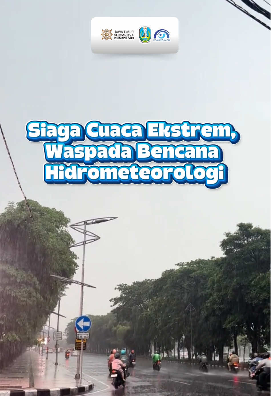 Cuaca ekstrem mulai melanda Jawa Timur. Mulai dari angin puting beliung hingga hujan lebat, #WargaJatim perlu waspada akan potensi bencana hidrometeorologi. Bencana hidrometeorologi merupakan bencana alam akibat cuaca atau iklim yang ekstrem. Bencana ini bisa berdampak ke banyak hal. Maka dari itu, kita perlu mempersiapkan diri! Yuk, bagikan postingan ini supaya lebih banyak warga yang siap menghadapi cuaca ekstrem ini. Bersama kita lindungi diri dan orang-orang tercinta! @Khofifah Indar Parawansa @Masemildardak @Adhy Karyono official @Kominfo Jatim @Info BMKG Juanda  #jawatimur #cuacaekstrem #hujanderas #fyp 