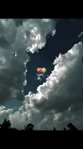 Hum❤️‍🩹😅#fyp #viralvideo #foryou #tiktok #foryoupage @TikTok @TikTok Bangladesh 