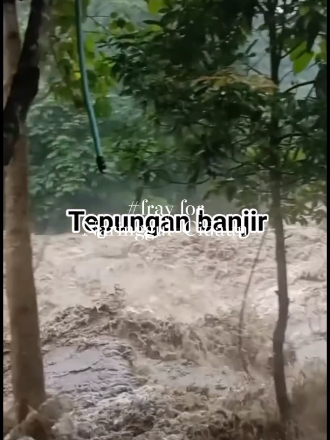 #CapCut Naringgul - Cidaun berduka semoga tidak ada korban jiwa🥹. #bencanaalam #cidaun #naringgul 