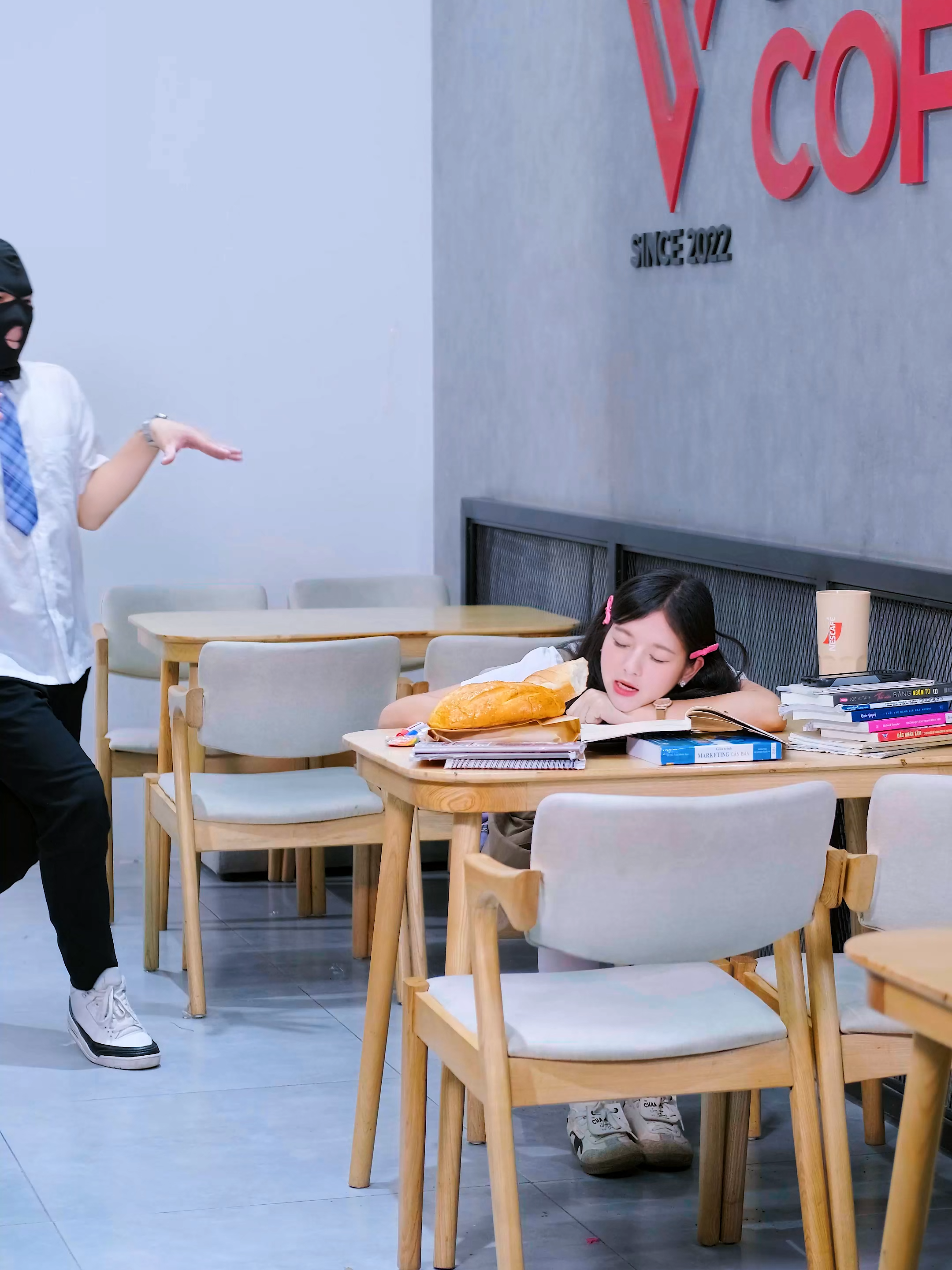 Great Hero Act… Greater Plan Behind! 🔥😈#linhchihihi #messyclassroom #linhchihihine #linhchihihihi_