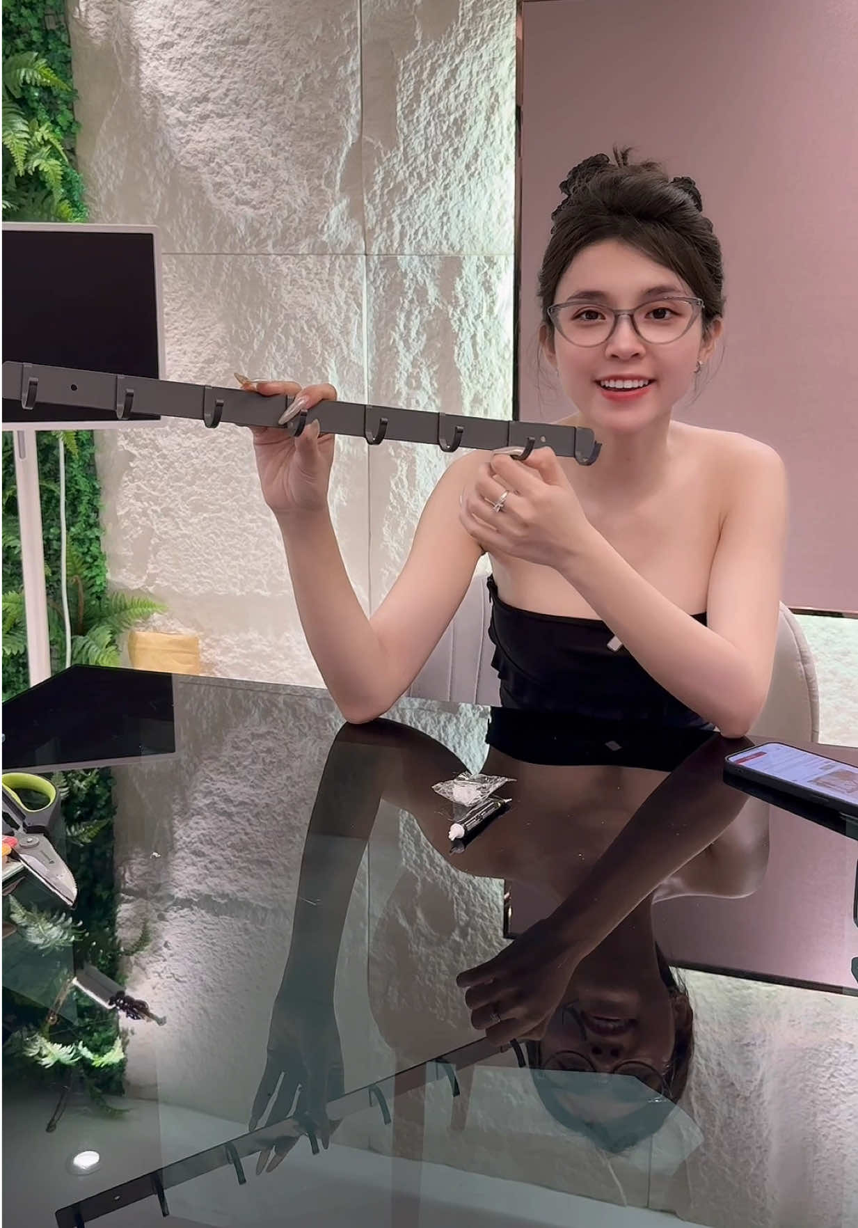 Móc treo tường thông minh